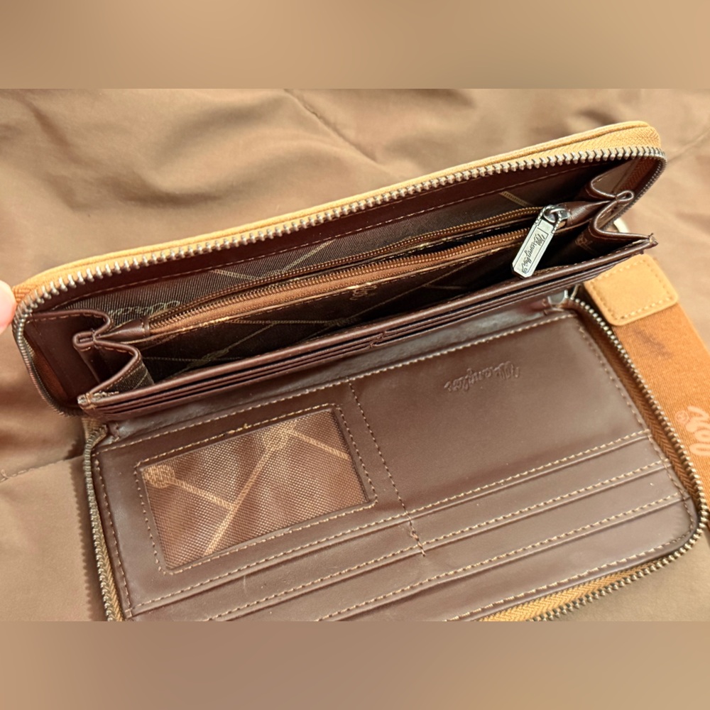 Wrangler Tan and Brown Patchwork Wallet - Picture 3 of 5
